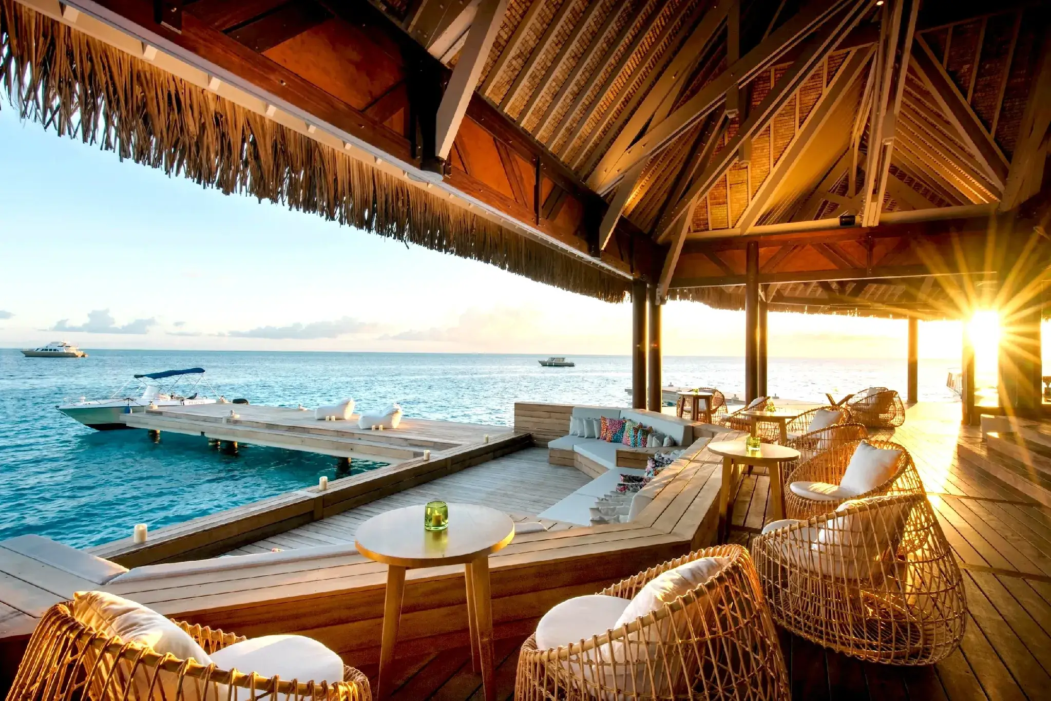 HOTEL CONRAD BORA BORA NUI restaurant