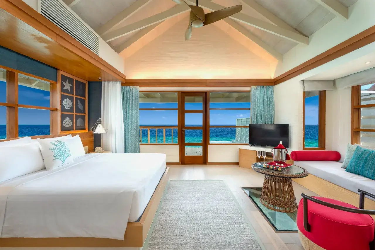 OBLU SELECT Lobigili馬爾地夫奧靜洛碧吉利島Sun Nest Water Pool Villa質感木紋裝潢