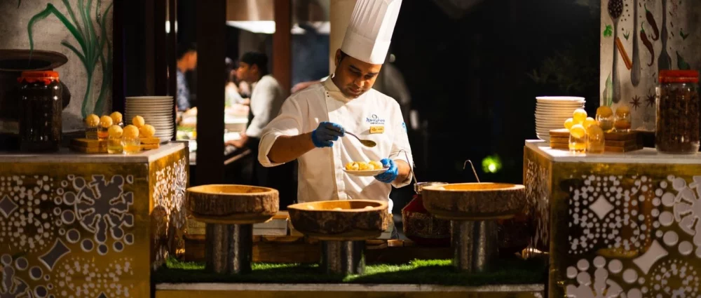 卡尼富士島度假村主餐聽擁有多元菜色