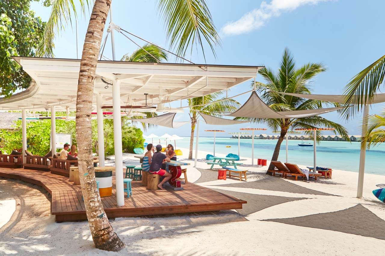 luxsouthariatoll_lagoon-bar