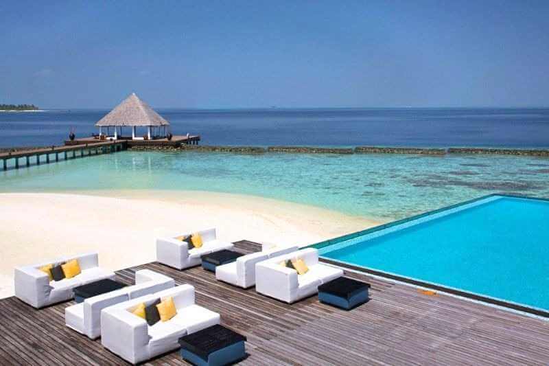 Coco Bodu Hithi-Latitude-Clara Travel