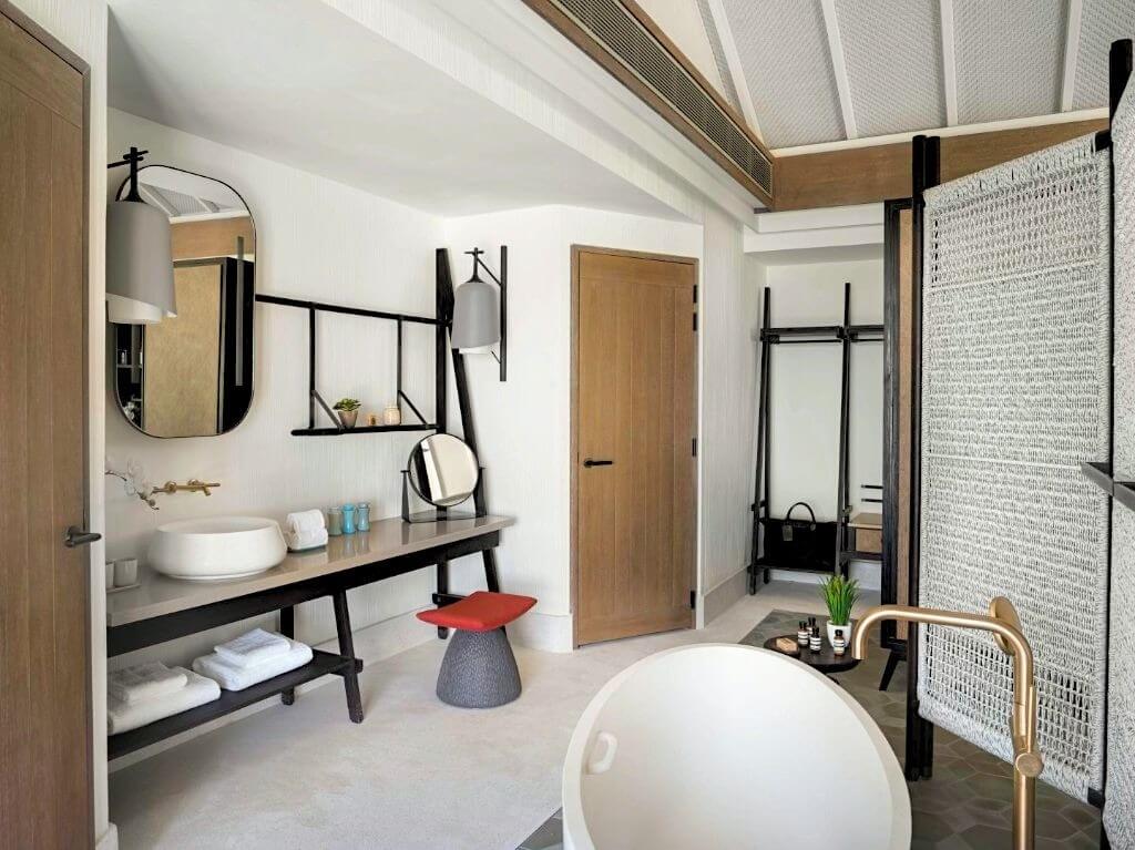 InterContinental Maldives Beach Villas Bathroom