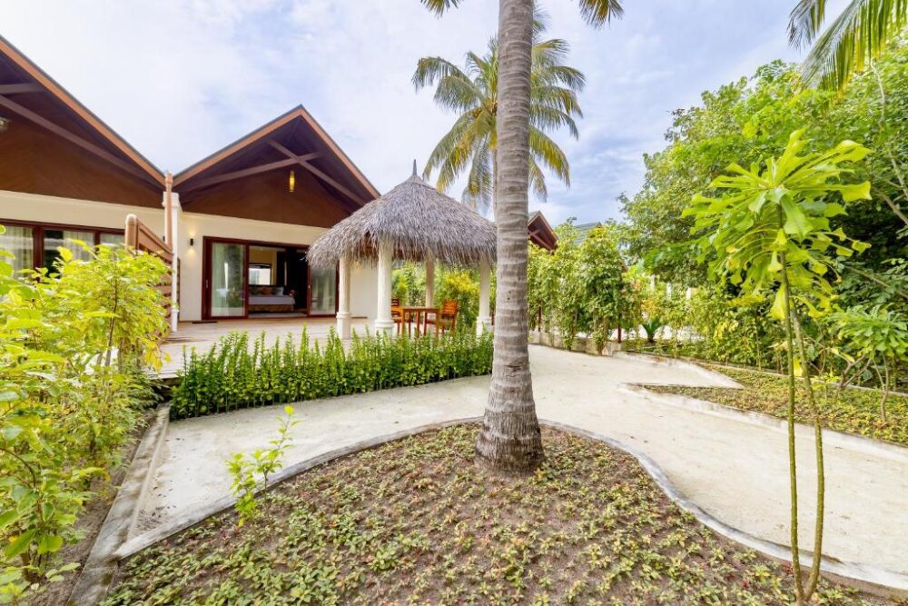 Furaveri garden villa