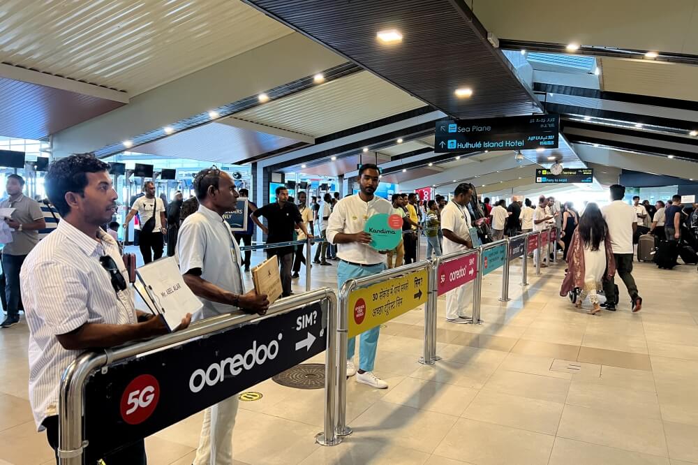 馬爾地夫_馬列機場-入境時度假村人員接應