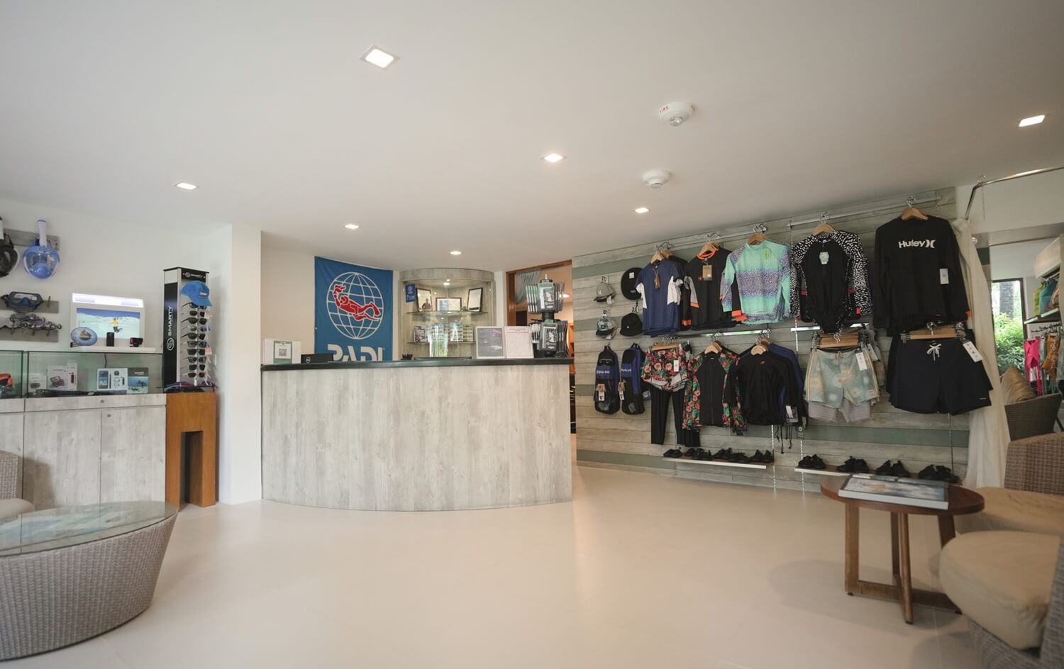 馬爾地夫W寧靜島潛水中心