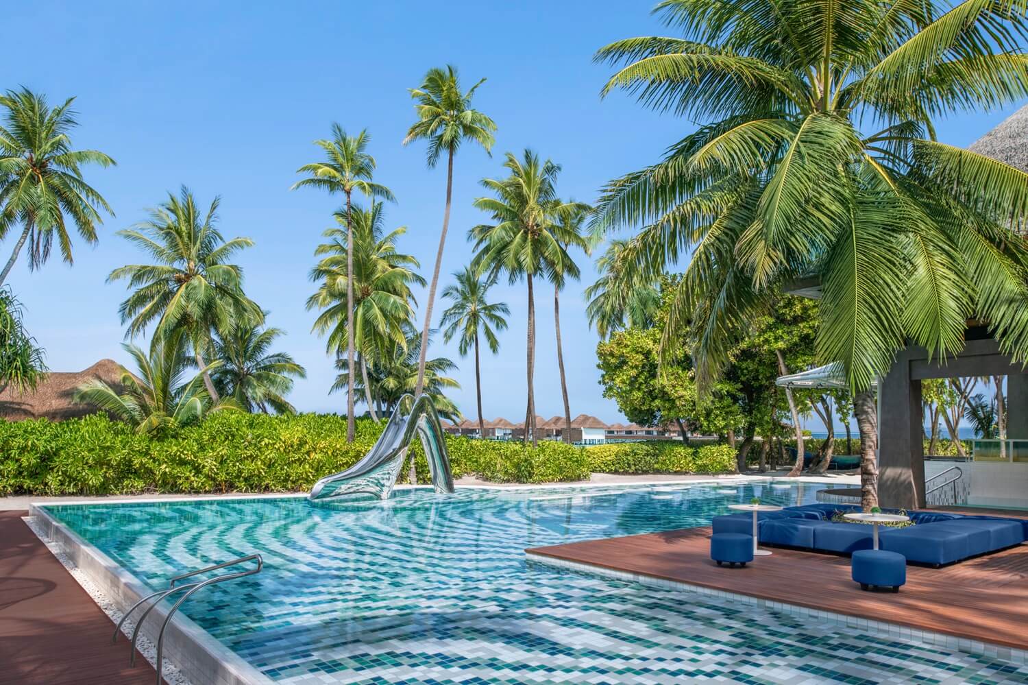 W寧靜島 WET DECK 泳池酒吧