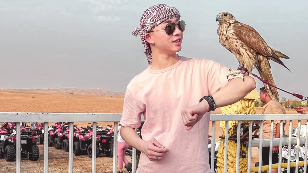 杜拜衝沙行程推薦_獵鷹拍照