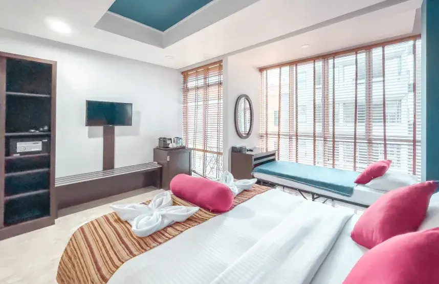 Noovila Grand_Grand Seaview Room (3)