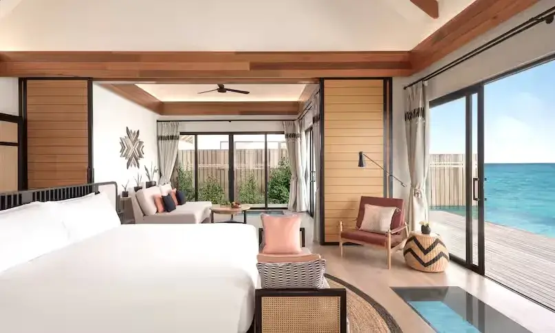 馬爾地夫希爾頓度假村房型具有網床、玻璃地板等網紅元素