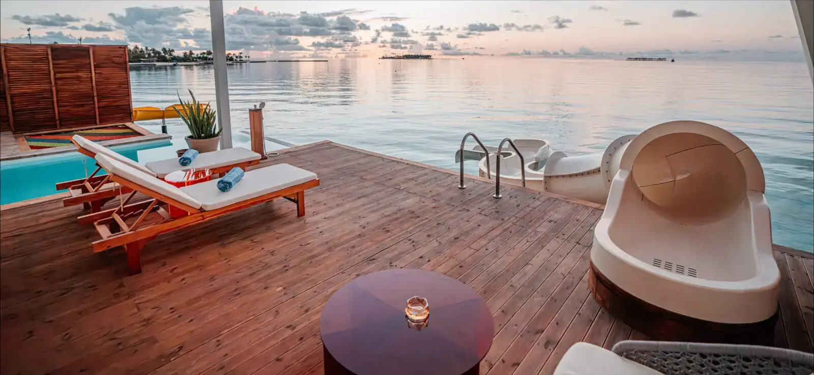 oaga odi watervilla pool