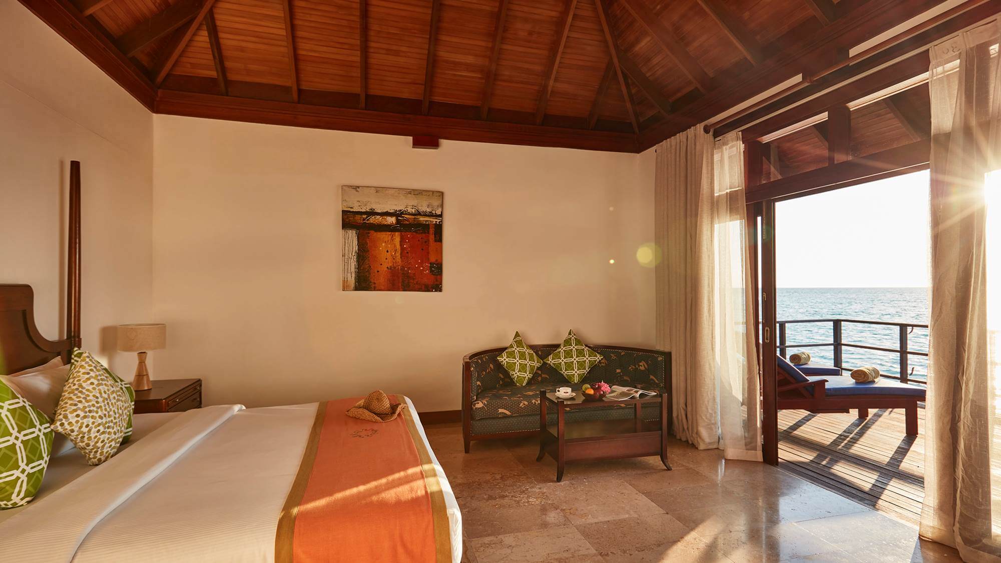 Olhuveli deluxe water villa 水上別墅臥室