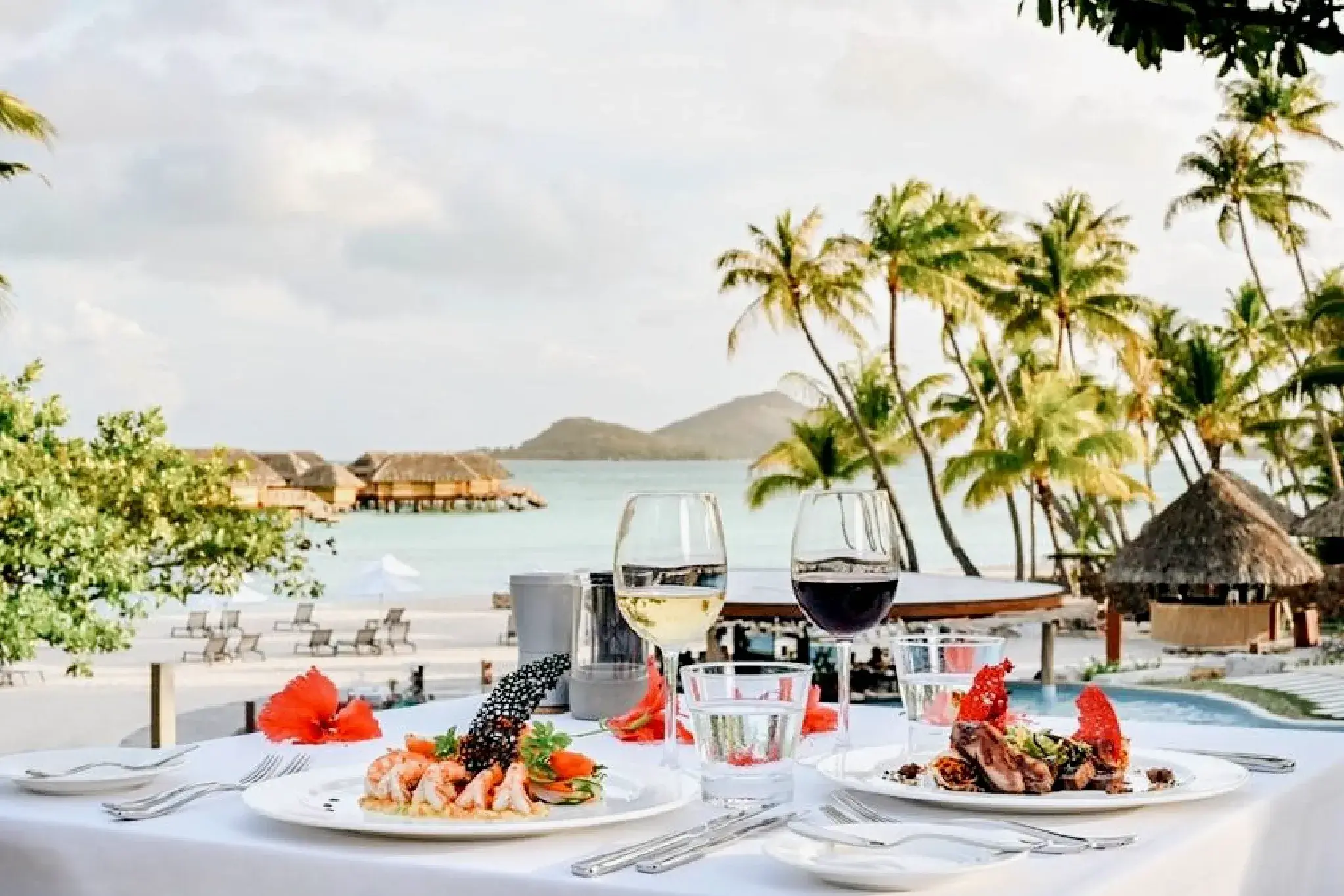 Bora-Bora Pearl Beach Resort & Spa海景用餐