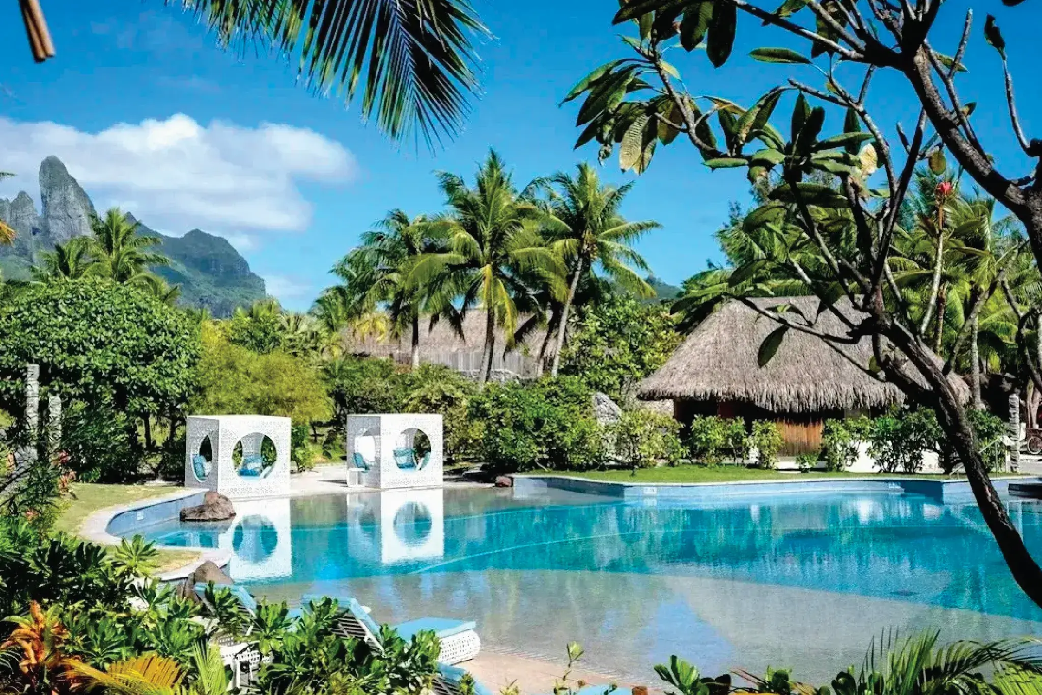 St-Regis-Bora-Bora01