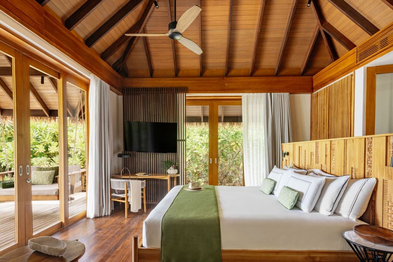Melia whale lagoon maldives Suite Villa with Pool bedroom