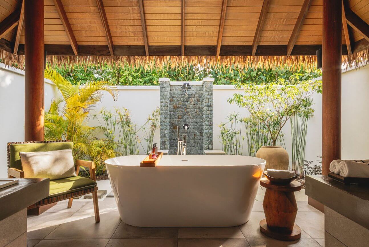 Melia whale lagoon maldives Suite Villa with Pool bathroom